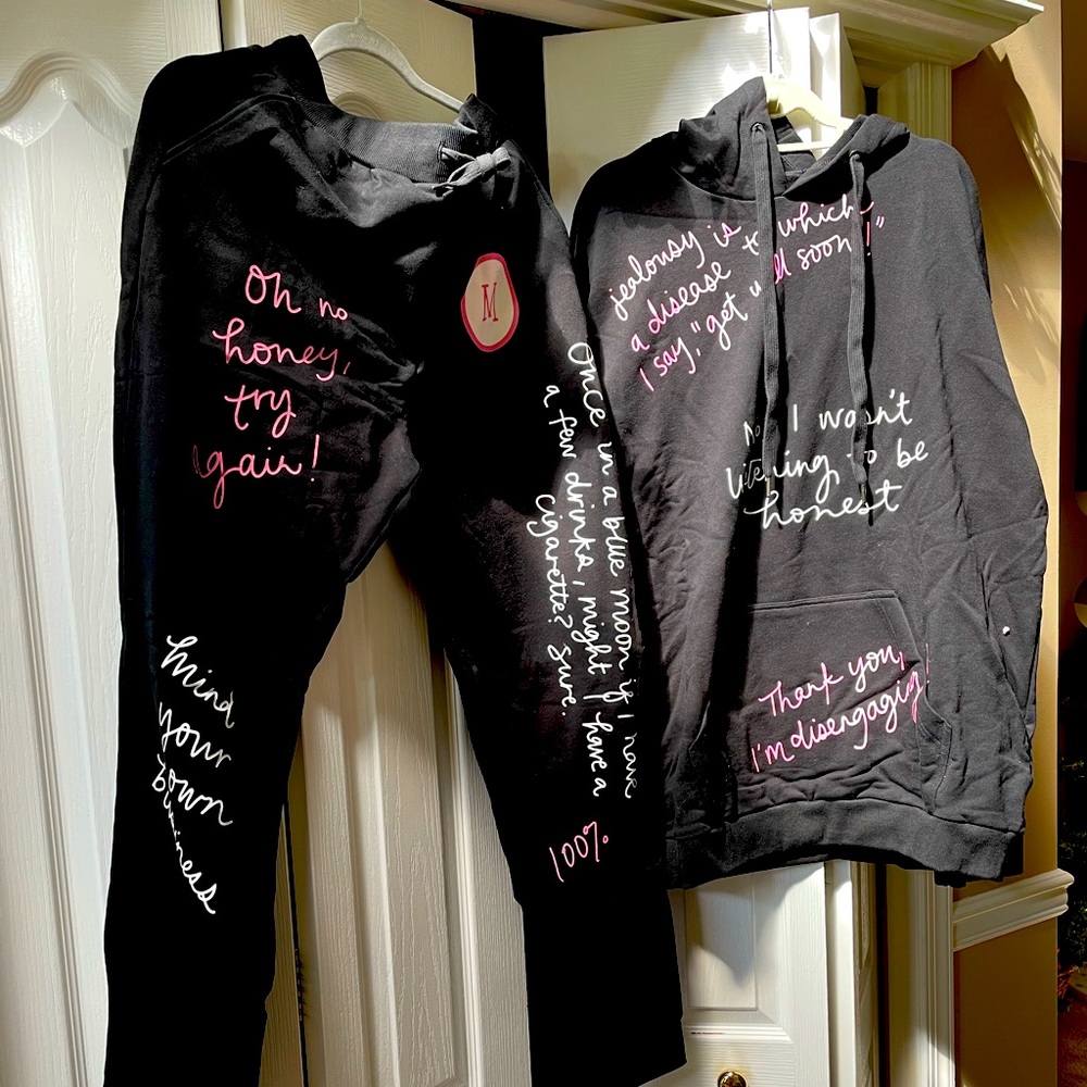 Meredith Marks Sweatshirt and Matching Sweatpants - XL
